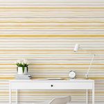 Papel de Parede Tons de Amarelo com Listras Assimétricas
