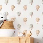  Papel de Parede Infantil Balões e Nuvens Aquarela