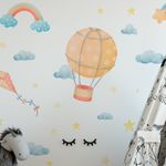 Kit Adesivos de Parede Infantil Céu Mágico: Balão, Pipa e Arco-Íris