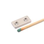 Ímã de neodímio bloco 25x12x3 mm - N42 - c/ 2 furos escariado M3