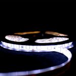 Fita Led 5050 10m c/ silicone Ip65 Branco Frio + Fonte 110v/220v - Bivolt