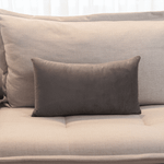 Capa de Almofada Veludo Premium Decorativa - Marrom Acinzentado 30cm x 50cm
