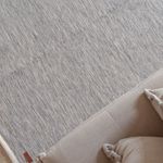 Tapete Artesanal Trama Basic Grande para Sala Mesclado Cinza 200x300