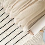 Tapete Artesanal Peludo Basic Scandinavo Cru com Listras Pretas 150x300