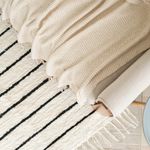 Tapete Artesanal Peludo Basic Scandinavo Cru com Listras Pretas 200x2,90