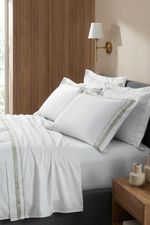 Jogo de Cama Bambu Genevê 300 Fios Branco e Verde Queen