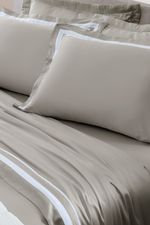 Jogo de Cama Bambu Genevê 300 Fios Fendi e Branco King