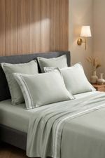 Jogo de Cama Bambu Genevê 300 Fios Verde e Branco Queen