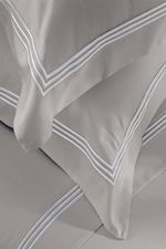 Jogo de Cama Queen Cetim Eros 300 Fios Bege e Branco