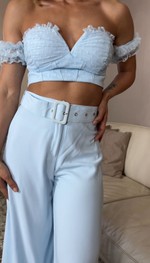 Conjunto Top Ombro A Ombro Em Renda E Calça Pantalona