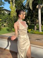 Vestido De Seda Assimétrico