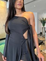 Conjunto Longo Uma Manga de Amarração e Short