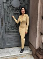 Vestido Midi Manga Longa Com Gola Degage