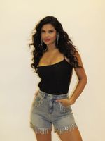 Body com Alças, Costas à Mostra e Detalhes em Brilho Preto