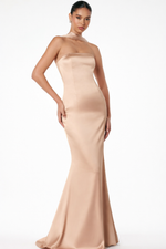 Vestido Longo Strapless com Zíper nas Costas e Lenço de Seda Removível Beige