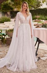 Vestido de Noiva com Decote em V, Inteiro em Brilho e Manga Longa de Tule Estilo Capa Off White