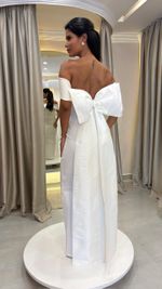 Vestido de Noiva Longo Ombro a Ombro com Laço Gigante nas Costas Branco