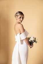 Vestido de Noiva Longo Ombro a Ombro com Laço Gigante nas Costas Branco