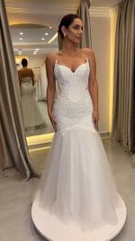 Vestido de Noiva Longo Sereia em Renda com Vidrilhos e Alça Fina Off White