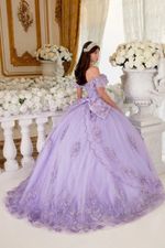 Vestido Longo Princesa Ombro a Ombro Detalhes Florais Lilas