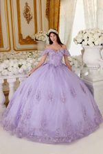Vestido Longo Princesa Ombro a Ombro Detalhes Florais Lilas