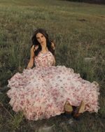 Vestido Longo em Tule Florido com Babados
