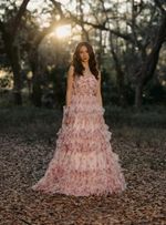 Vestido Longo em Tule Florido com Babados