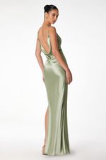 Vestido Longo de Seda com Alças Finas, Decote nas Costas e Fenda Verde