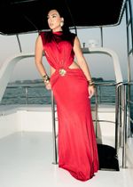 Vestido Longo Gola Alta com Decote Atras Vermelho