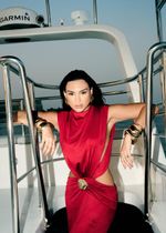 Vestido Longo Gola Alta com Decote Atras Vermelho