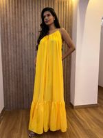 Vestido Longo de Tiras com Babado na Barra Amarelo