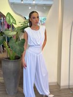 Macacão Aladinho Elegante com Caimento Fluido Branco