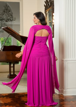 Vestido Longo com Capa Fluida e Busto Drapeado Fucsia