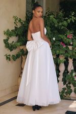 Vestido Longo Tomara que Caia Tule com Laço Branco