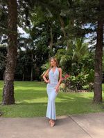 Vestido Longo com Decote nas Costas Azul
