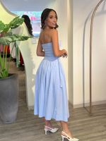 Vestido Midi Tomara que Caia com Cinto Azul