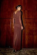 Vestido Longo Manga Longa com Fenda Marrom