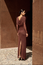 Vestido Longo Manga Longa com Fenda Marrom