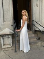 Vestido Midi Frente Única com Amarração no Pescoço Branco