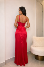 Vestido Longo Com Pregas No Busto E Ancas No Centro
