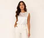 Blusa De Seda Com Ombreira Nos Ombros