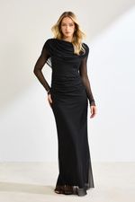 Vestido Longo Manga Longa com Fenda Preto
