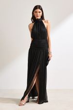 Vestido Longo com Gola Alta Cintura Drapeada Preto