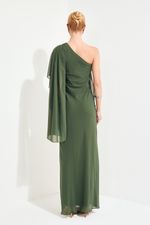 Vestido Longo Um Ombro Fluido Verde Oliva