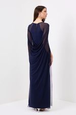 Vestido Longo com Capa Unida Azul Marinho