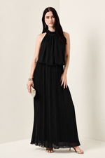 Vestido Longo Preto Plissado com Frente Unica Preto