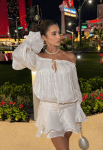Vestido Curto com Mangas e Babados Bege
