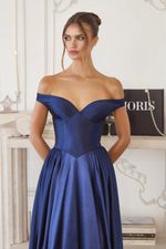 Vestido Longo Ombro a Ombro Tipo Corsete, Saia Ampla Azul Marinho