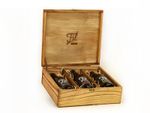 CAIXA DE MADEIRA COM FECHO 3un – 1 Garrafas Helles 500ml + 1 Garrafa Stout +1 Garrafa IPA 500ml