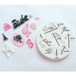 Molde de Silicone Barbie Logo e Itens